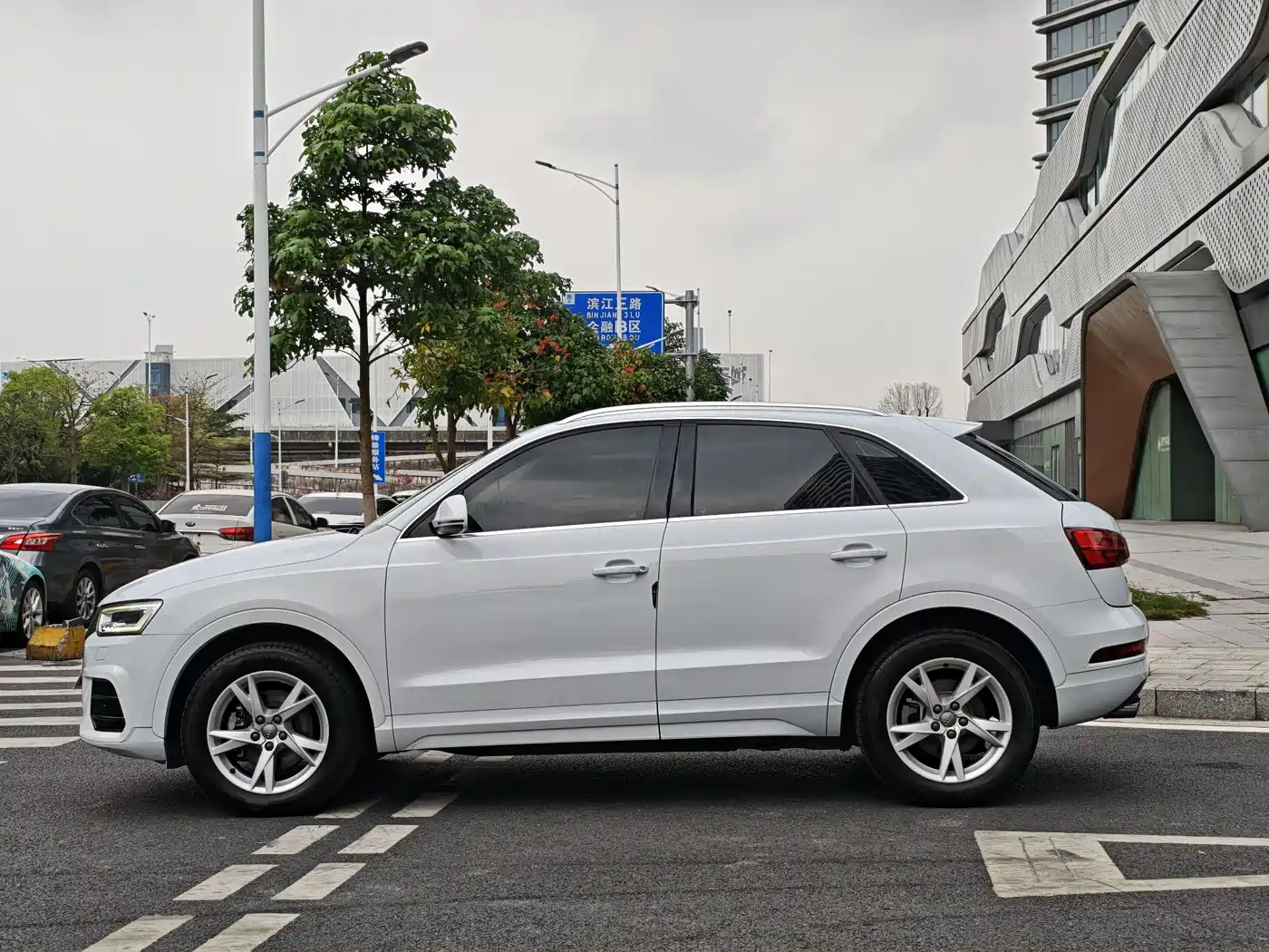 Audi Q3 2018 30th Anniversary Edition 30 TFSI Fashion фото 19