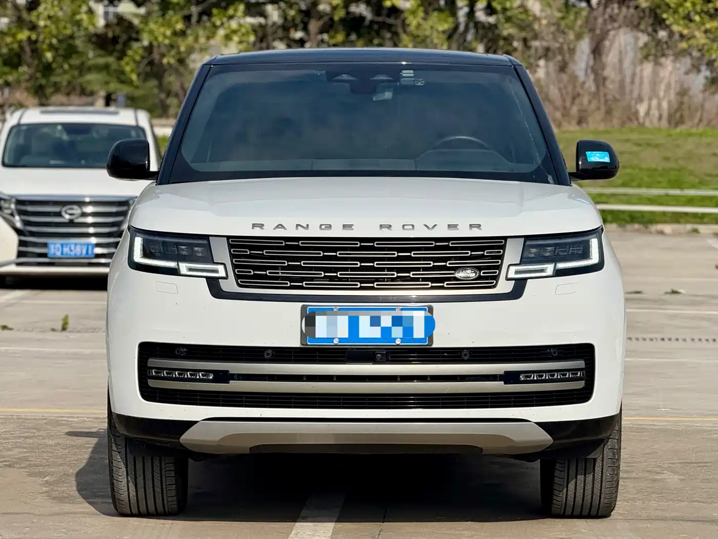 Land Rover Range Rover 2024 3.0 L6 400PS Golden Age Extended 7-Seater