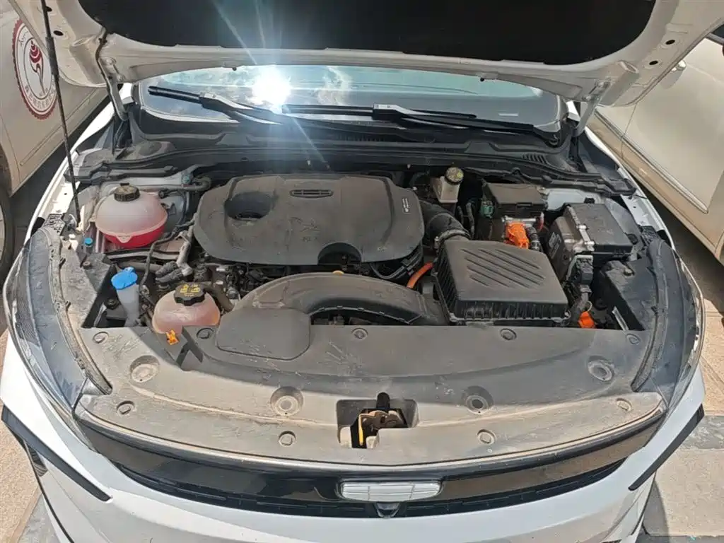صورة 20 - Geely Emgrand L HiP