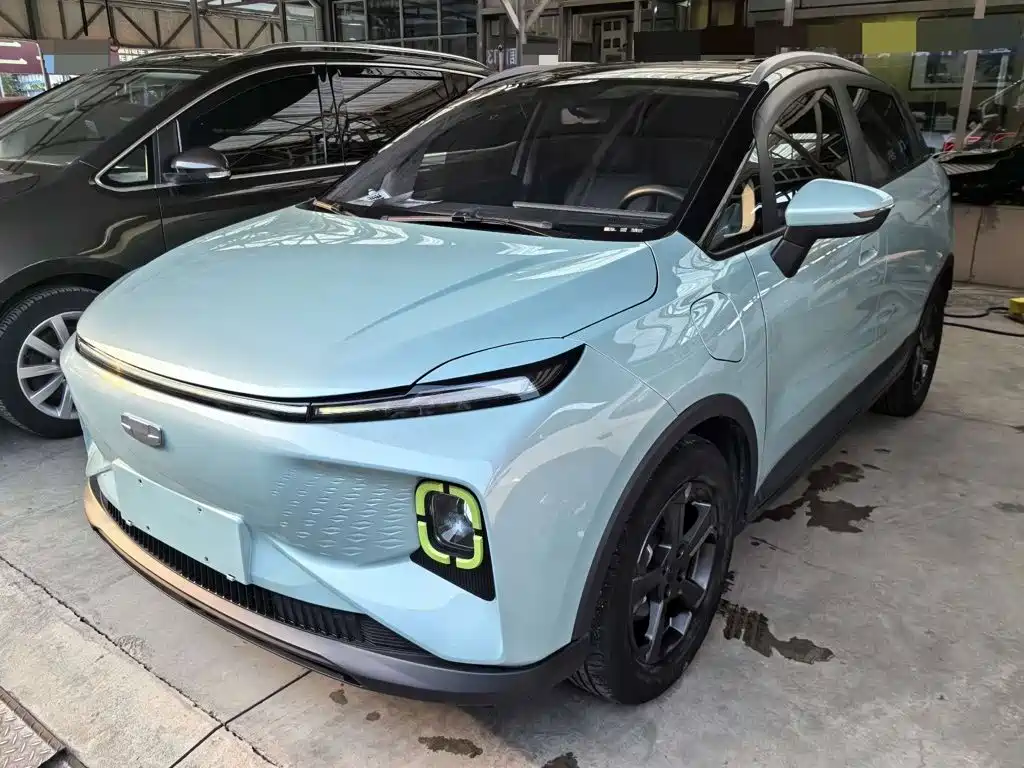 Фото 1 - Geely Geometry E Firefly