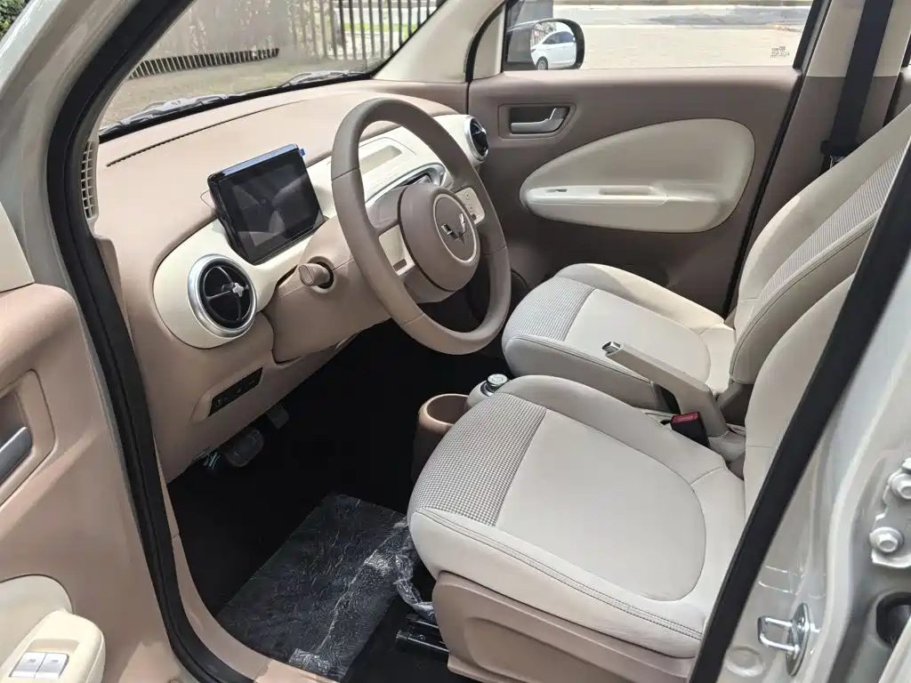 Photo 20 - Wuling Motors Hongguang MINIEV
