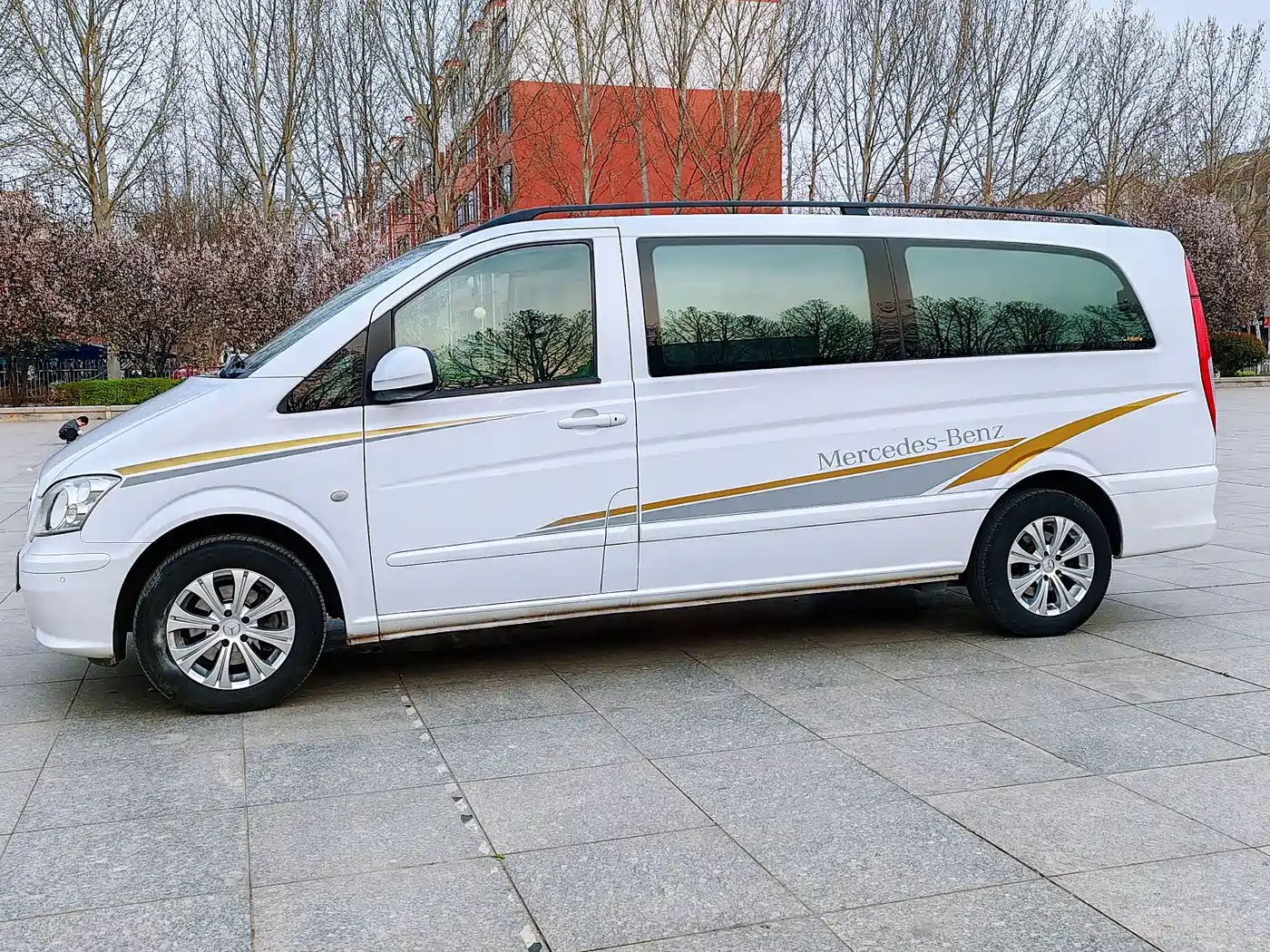 Mercedes-Benz Vito 2011 2.5L Business Edition фото 10