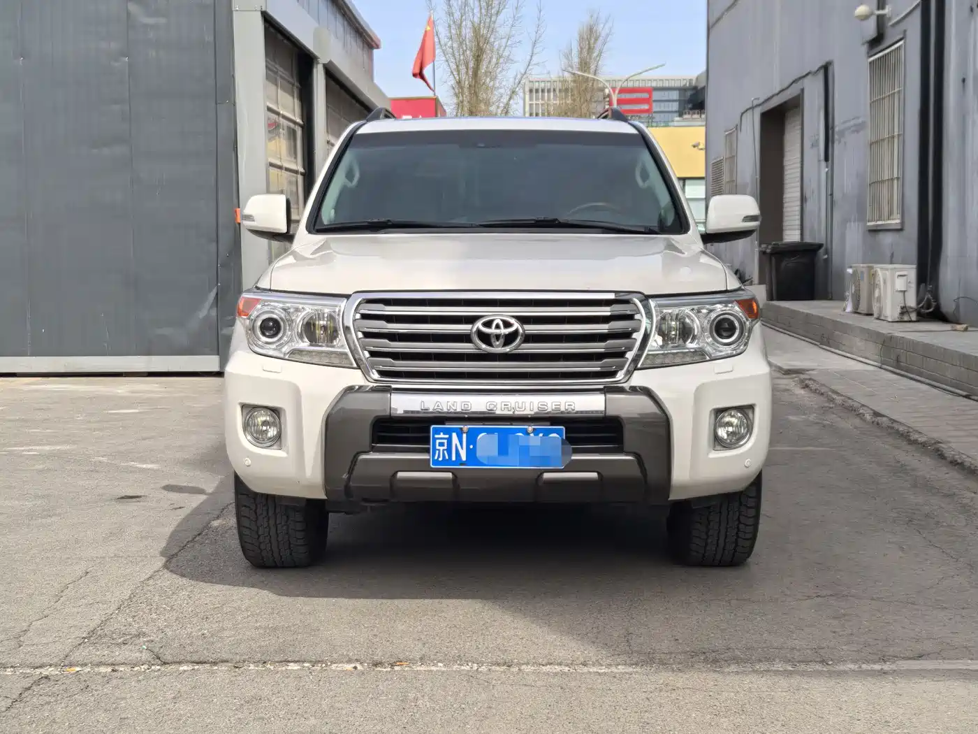 Toyota Land Cruiser 2012 4.6L Automatic VX-R фото 3