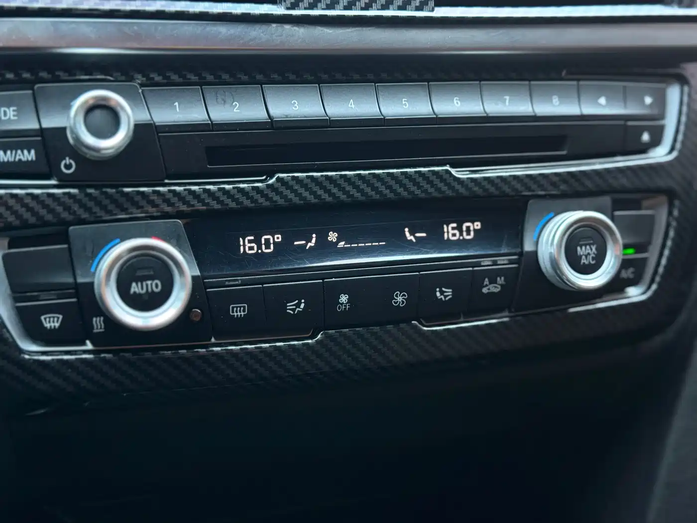 BMW 3 Series 2019 320Li M Sport Black Night Edition фото 11