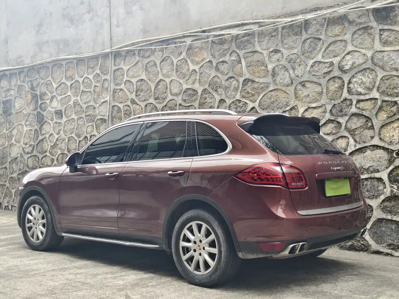 Porsche Cayenne 2011 Cayenne S 4.8L фото 3