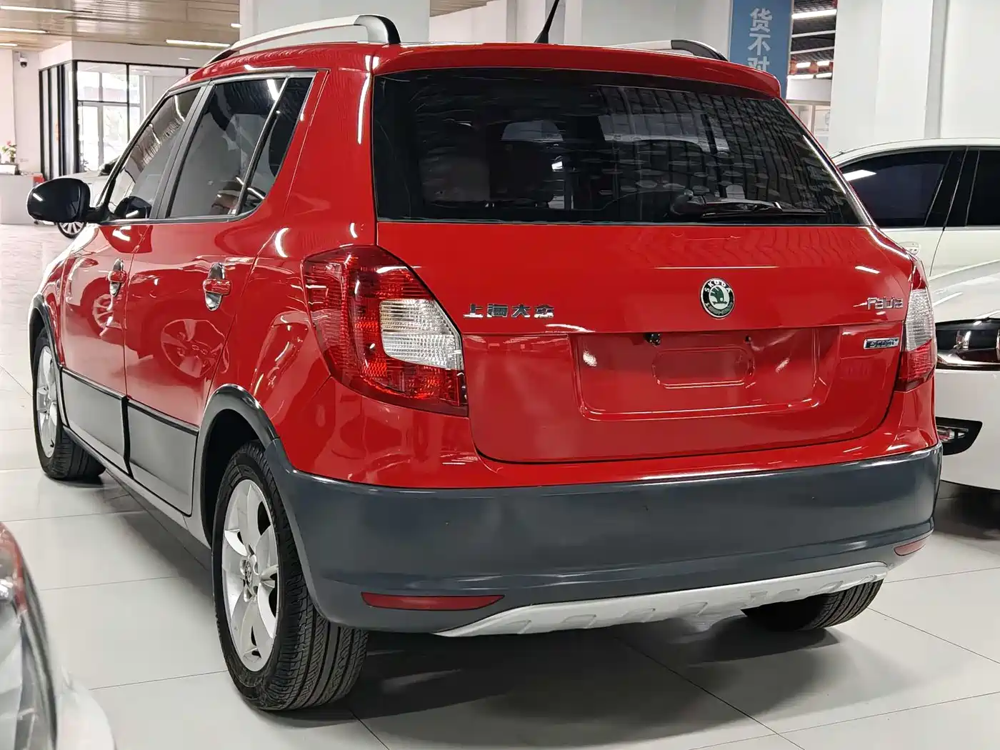 Škoda Fabia 2012 1.6L Scout фото 4