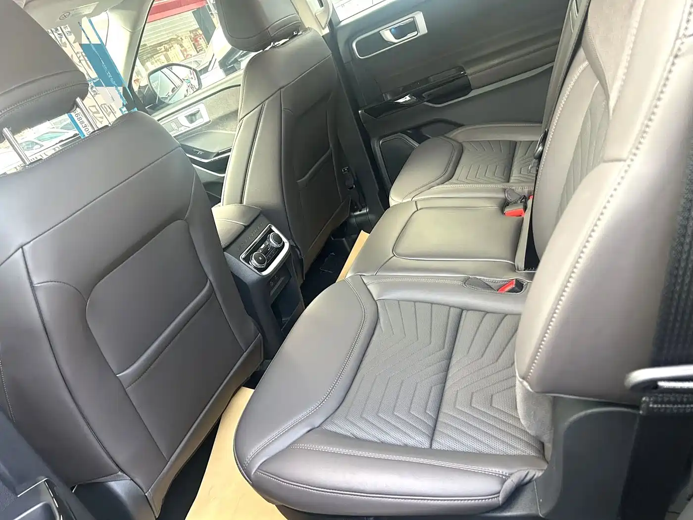 Ford Explorer 2026 2024 2.3T EcoBoost AWD Titanium Edition 7-Seater