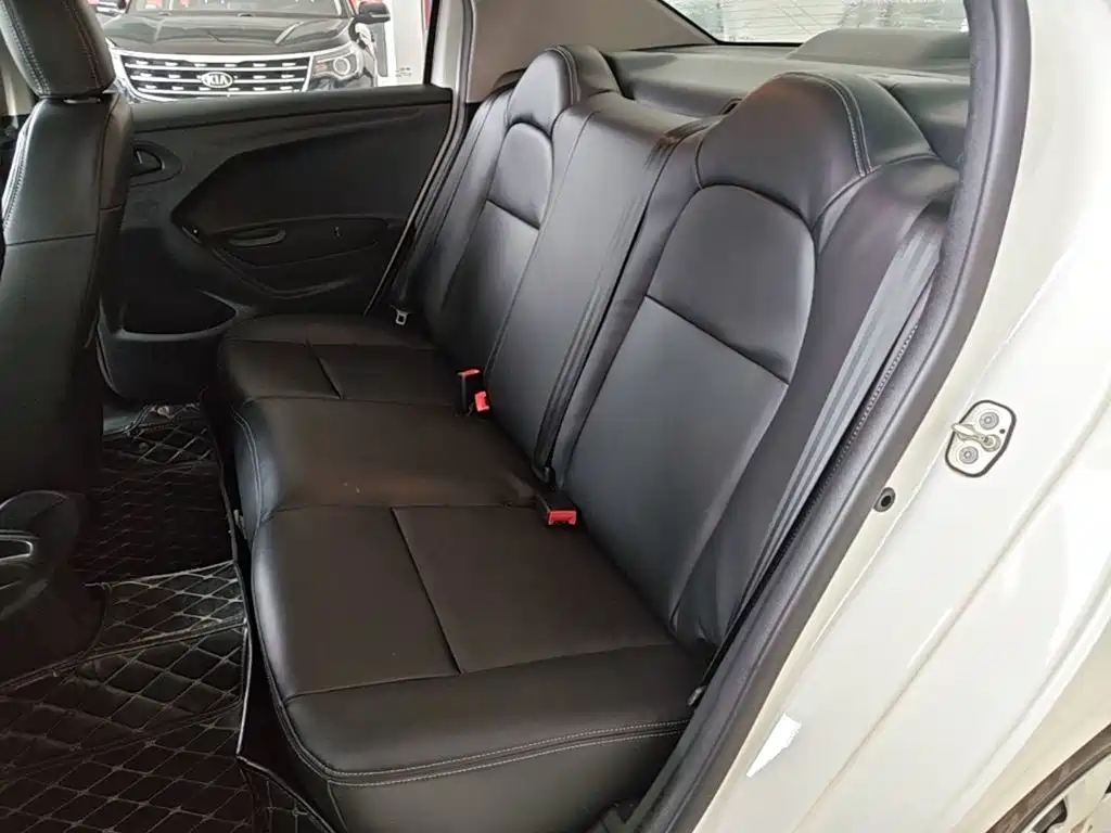 Peugeot 301 2017 2016 1.6L Auto Comfort Edition