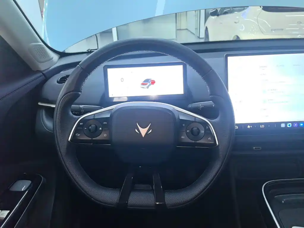 ARCFOX T1 2025 2025 Base Model