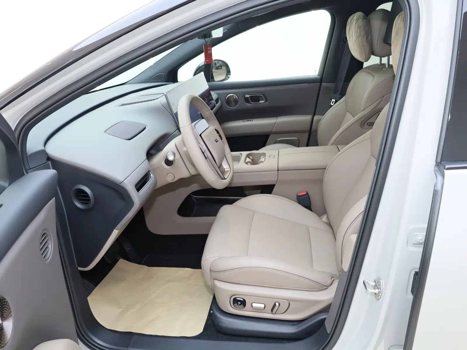 Photo 31 - Li Auto i6