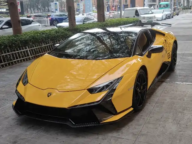 LAMBORGHINI HURACÁN