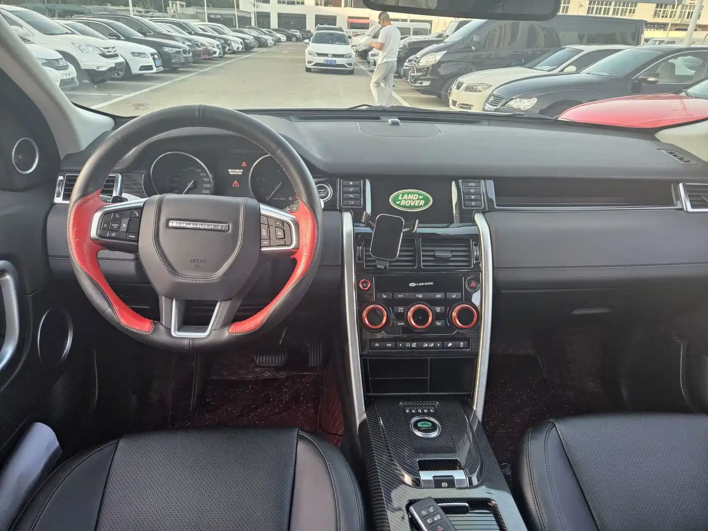 Land Rover Discovery Sport 2016 2.0T HSE фото 11