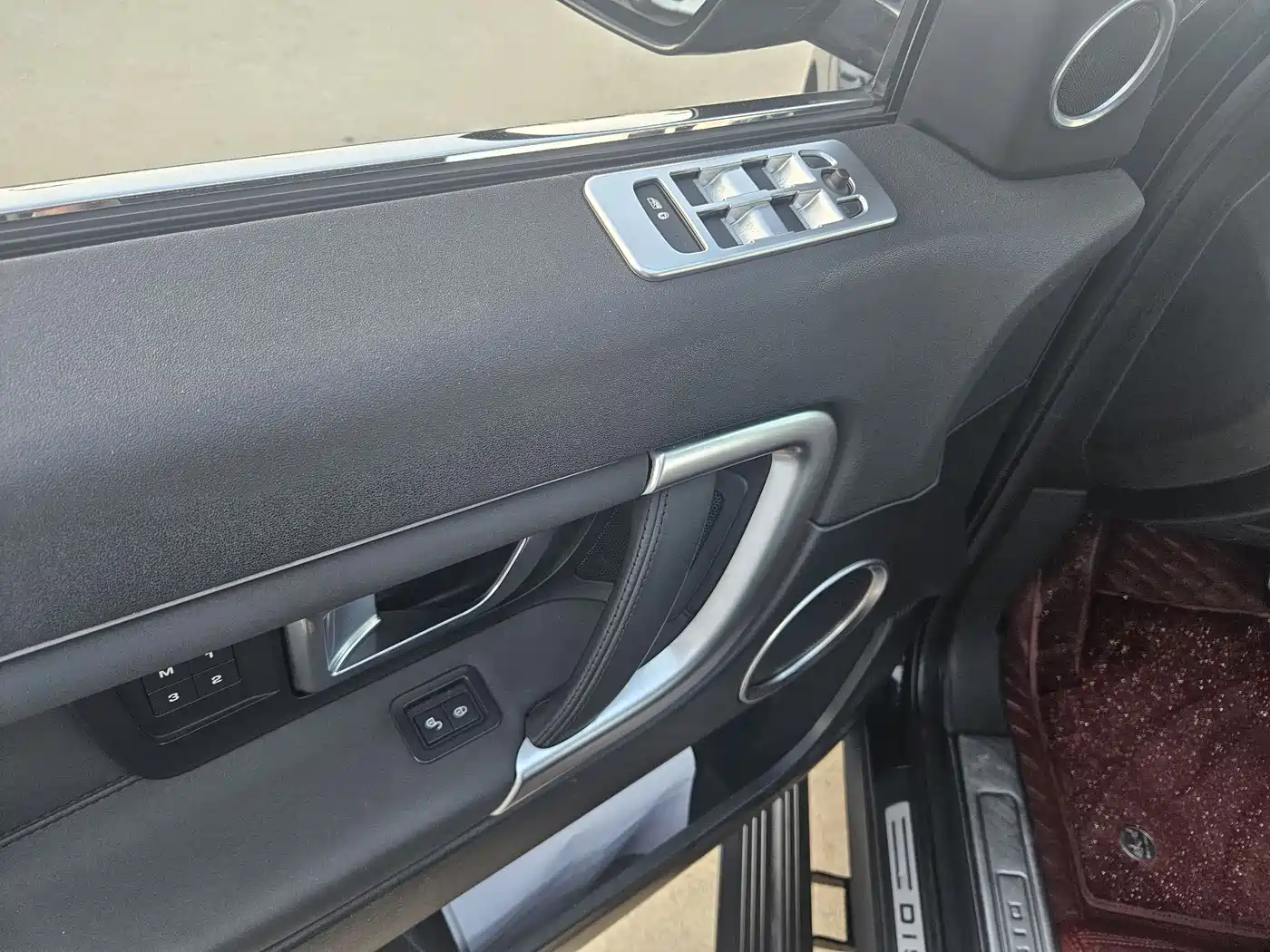 Land Rover Discovery Sport 2016 2.0T HSE фото 6