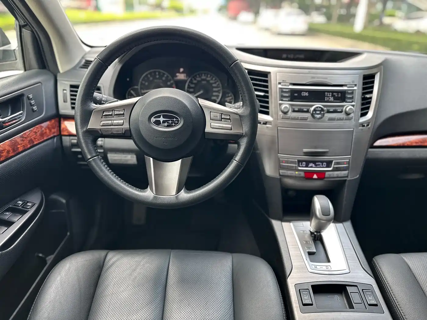 Subaru Outback 2011 2.5i Luxury Edition фото 12