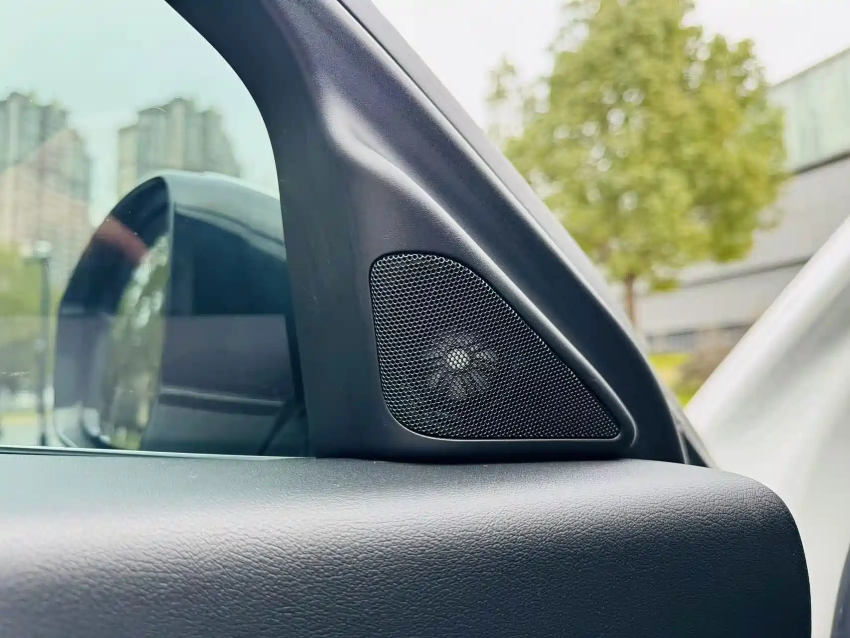 Photo 17 - Jaguar E-PACE