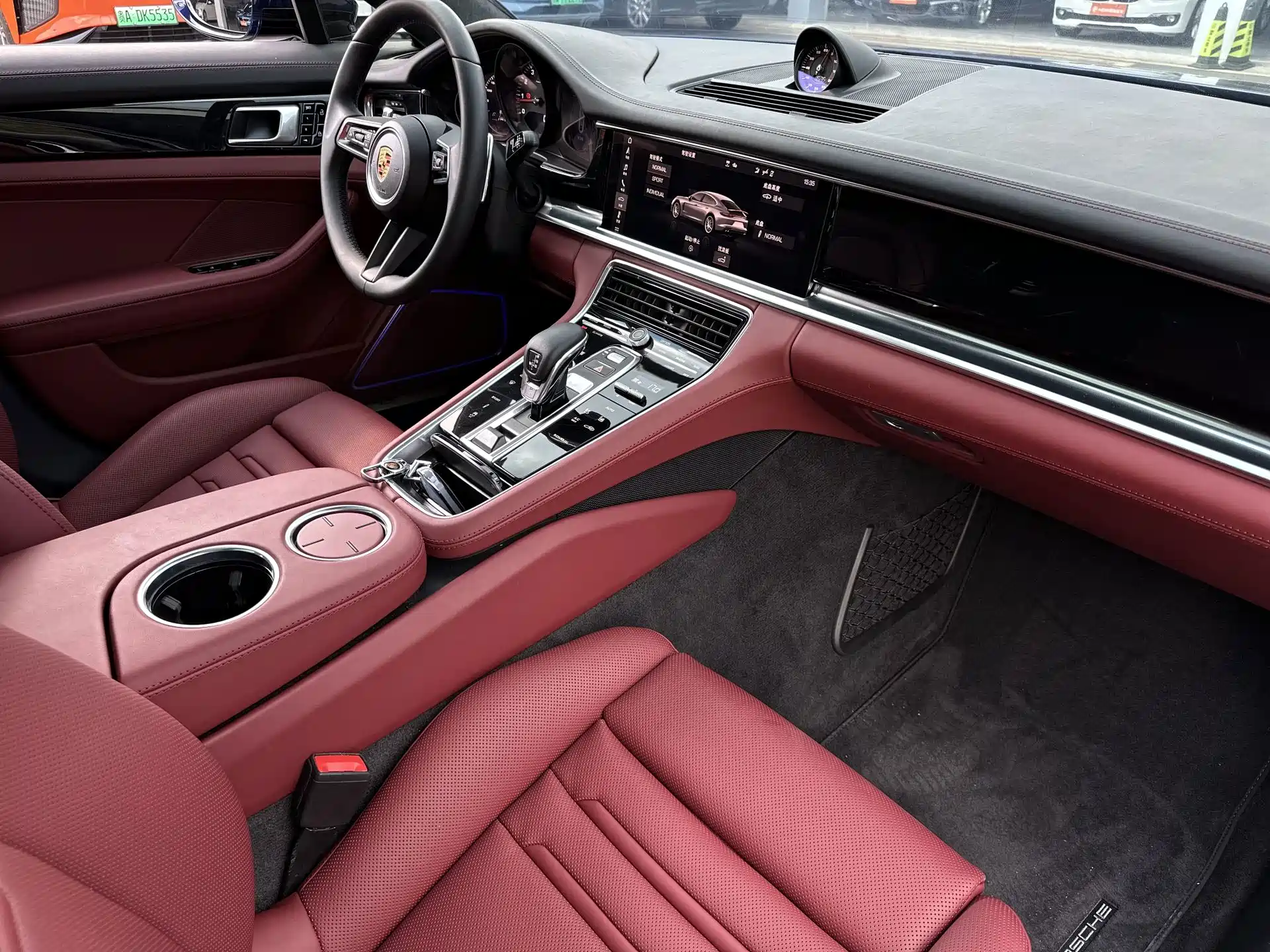 صورة 7 - Porsche Panamera