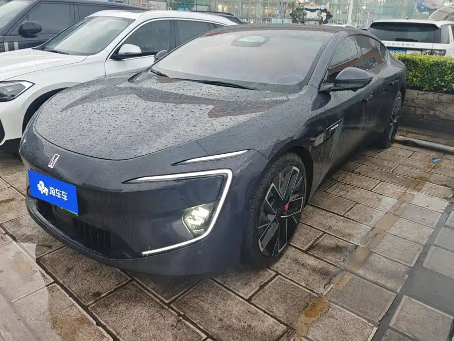 Avatr 12 2024 650 Triple Laser AWD Performance Edition