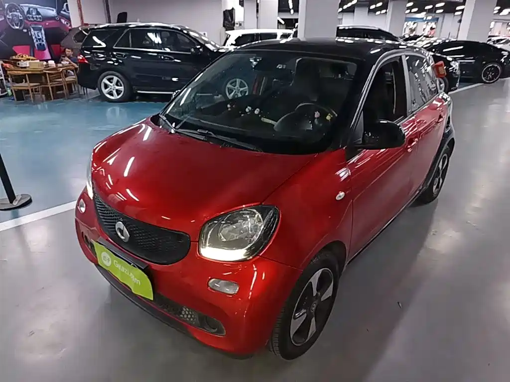 smart forfour 2018 2018 Model 0.9T 66kW Fashion Edition