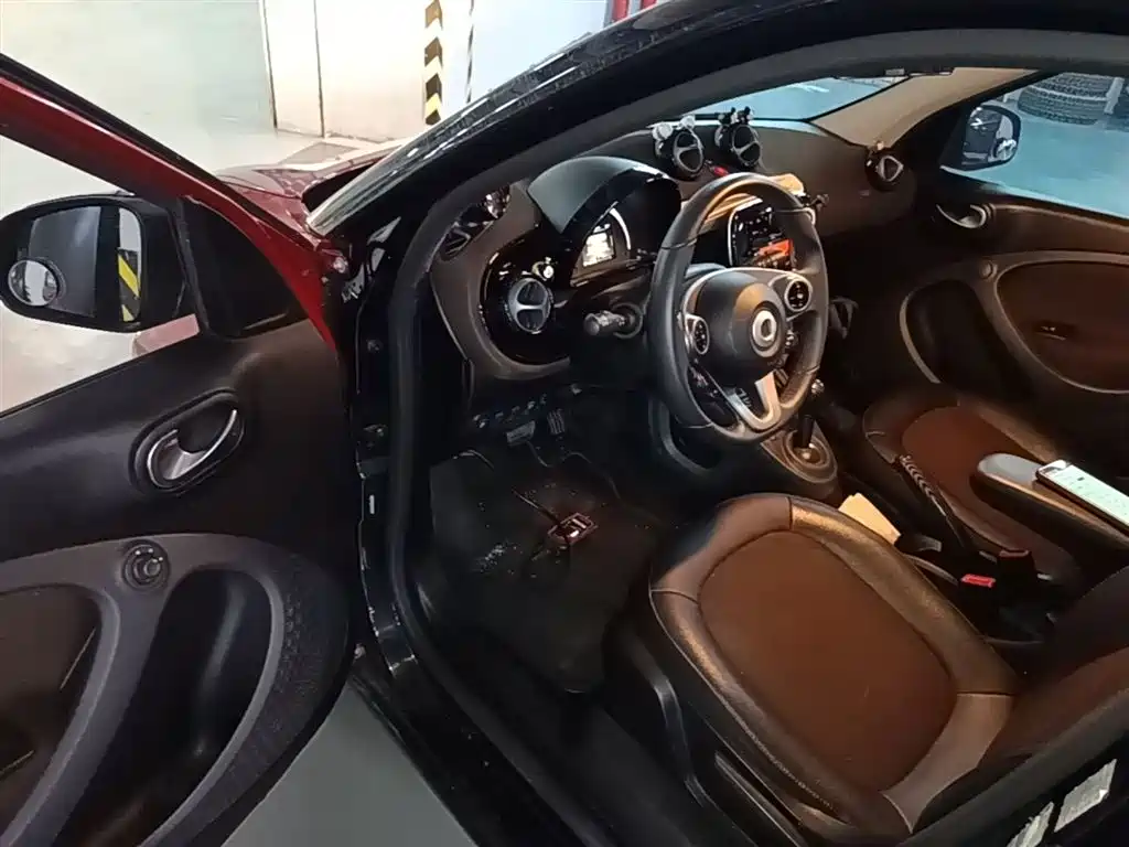 smart forfour 2018 2018 Model 0.9T 66kW Fashion Edition