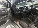 Фото 16 - Ford Kuga