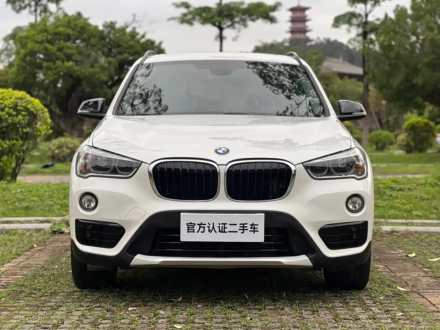 BMW X1 2018 sDrive18Li Premium Model фото 2
