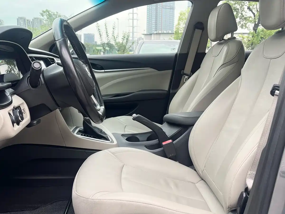 Buick Excelle 2019 15T DCT Connected Elite (China V) фото 4