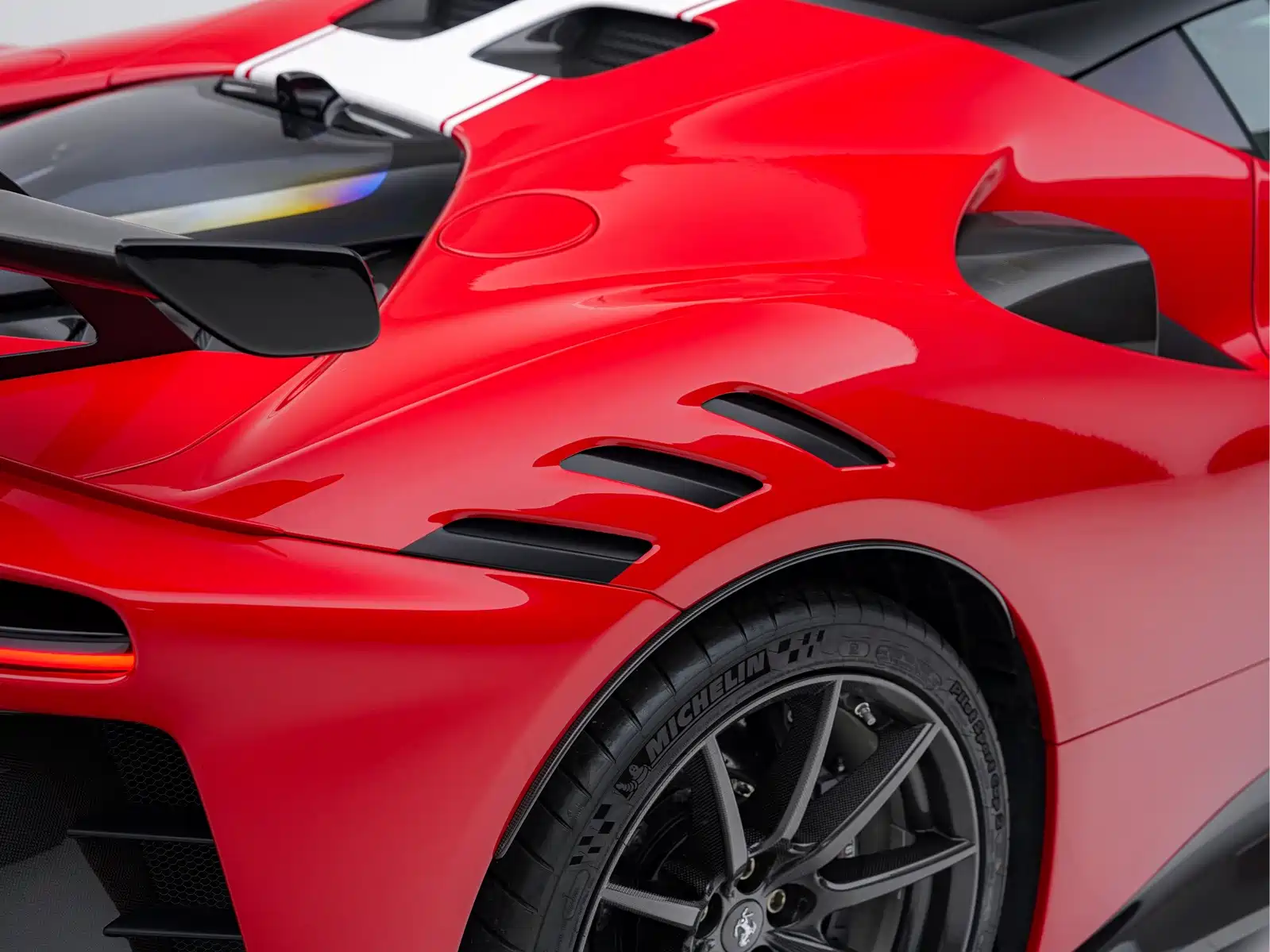 صورة 9 - Ferrari SF90