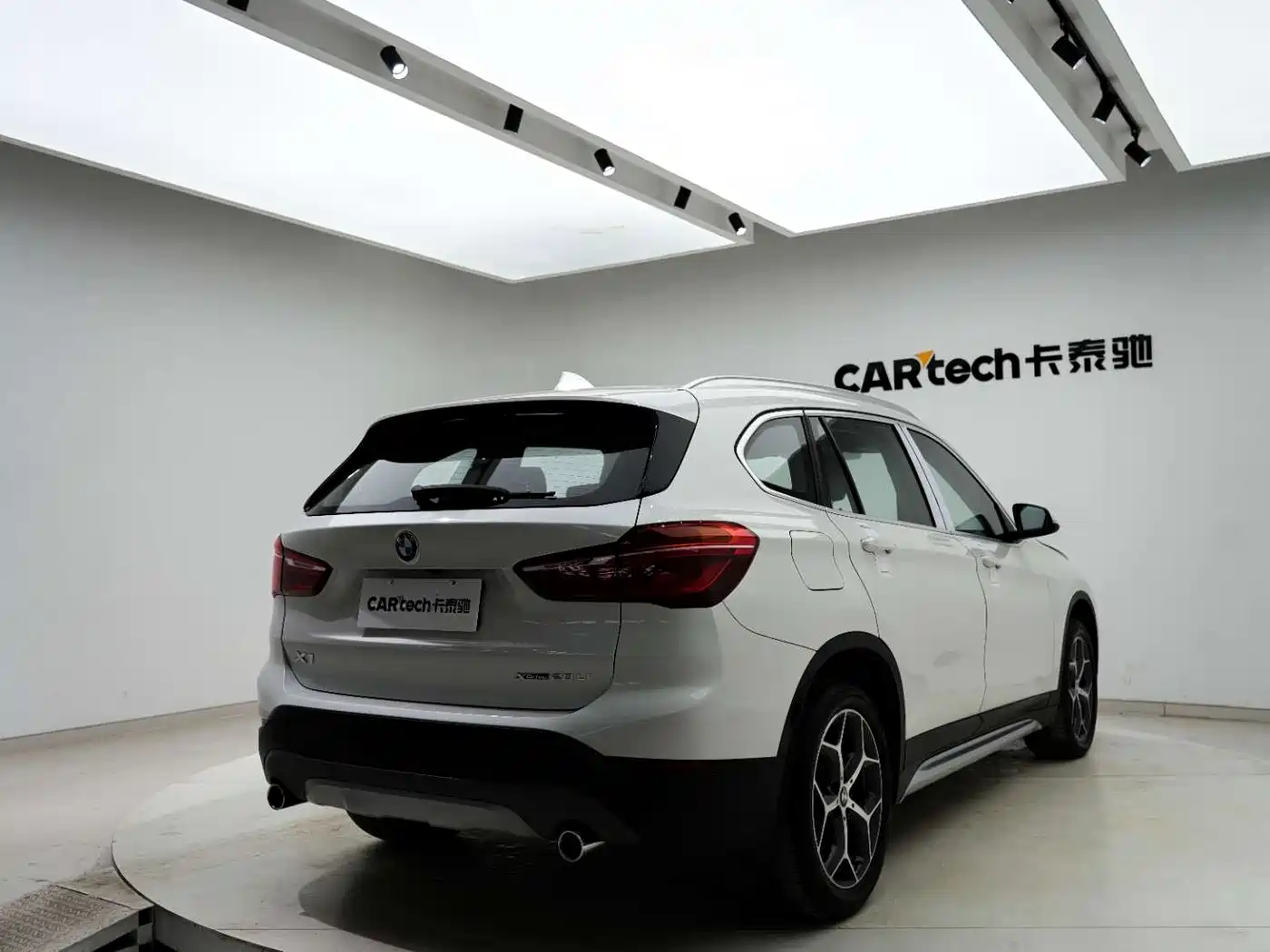 BMW X1 2019 xDrive20Li Premium Model фото 20