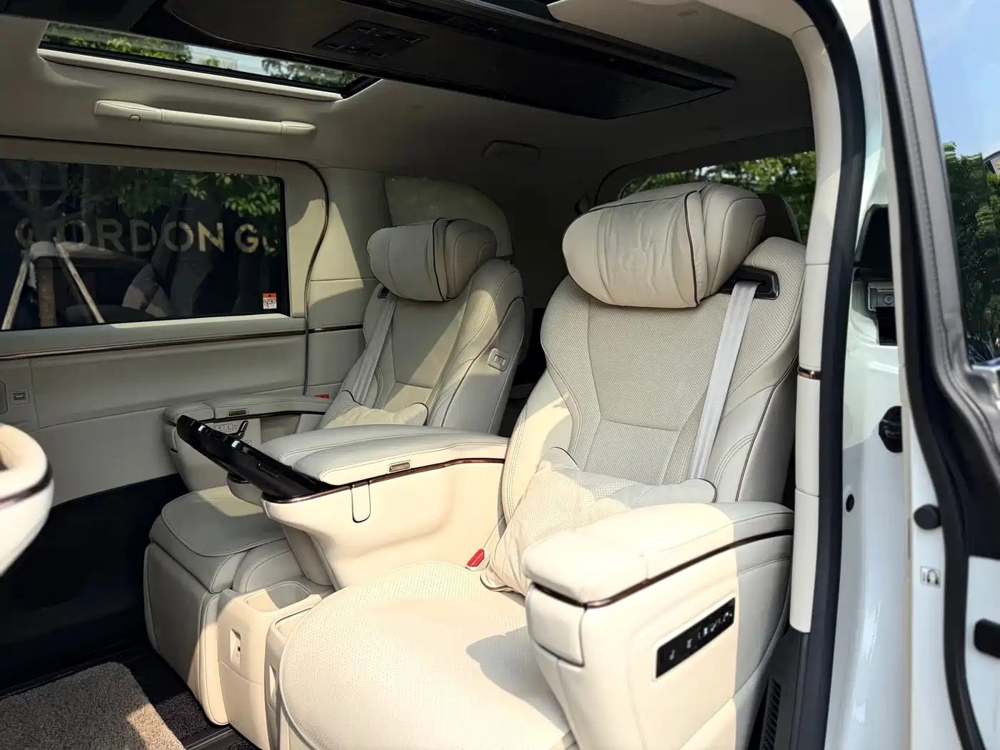 Lexus LM 2026 2023 350h 7-Seater Elegance Edition