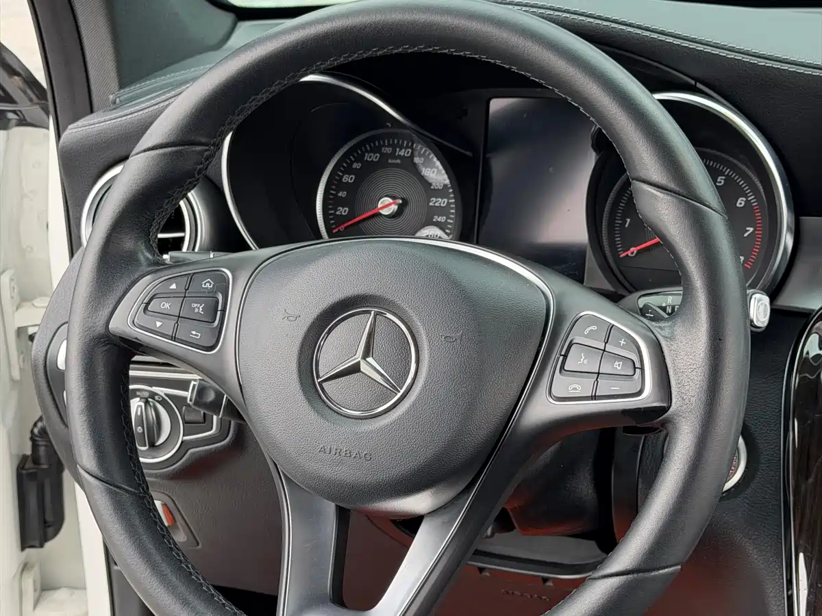 Mercedes-Benz GLC 2018 GLC 260 4MATIC Dynamic фото 21