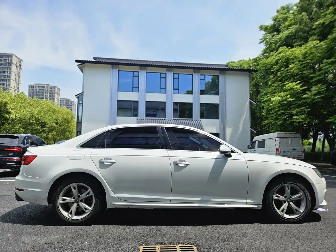Audi A4L 2017 Plus 40 TFSI Fashion фото 4