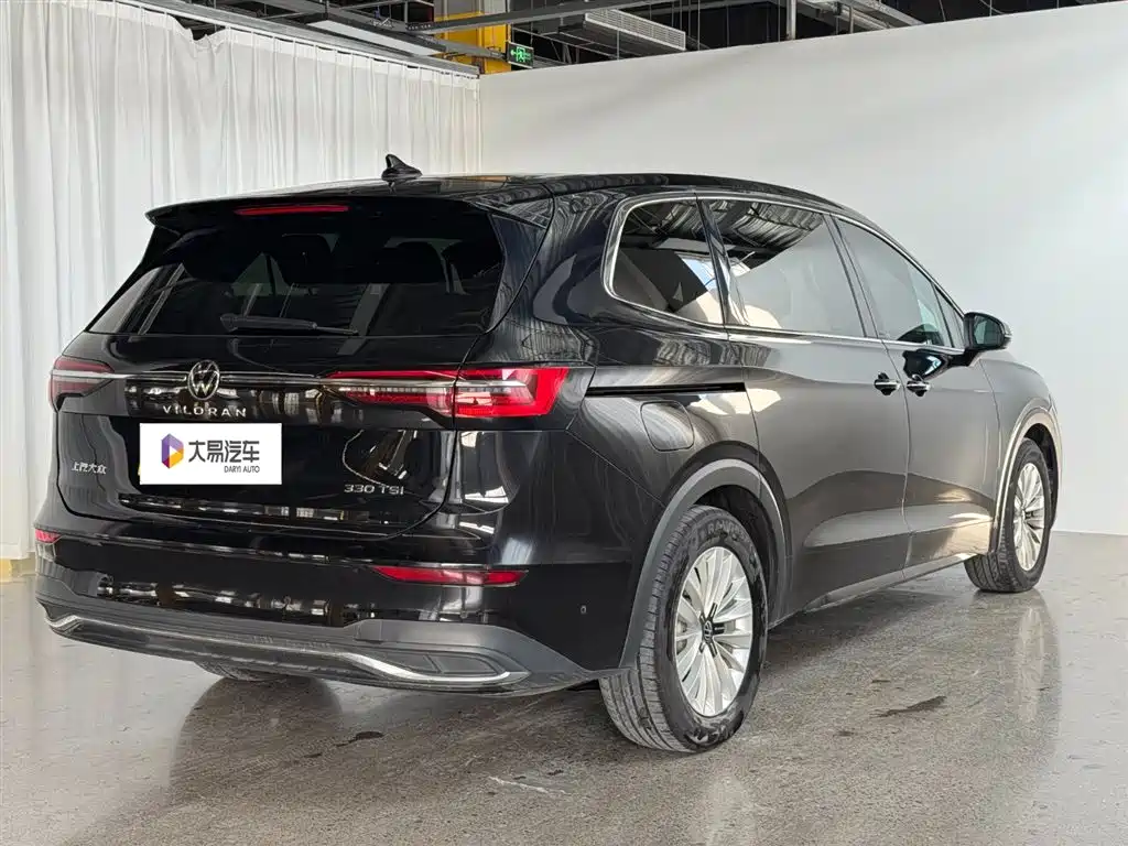 Volkswagen Viloran 2023 Facelift 330TSI Business Edition фото 3