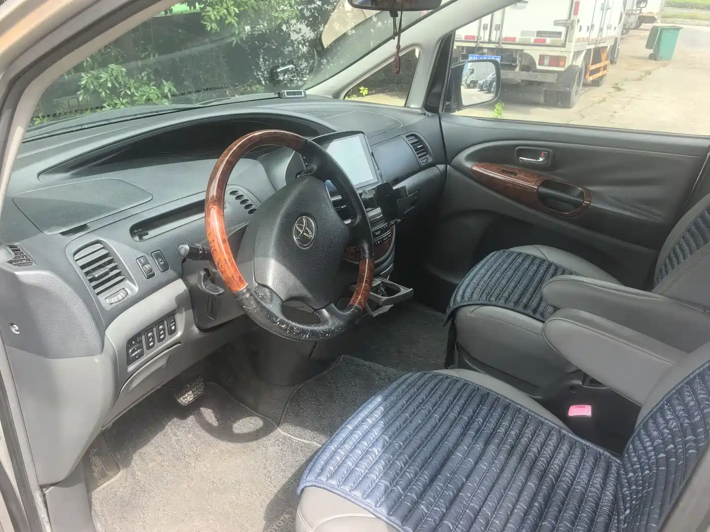 Toyota Previa 2004 2.4L AT фото 4