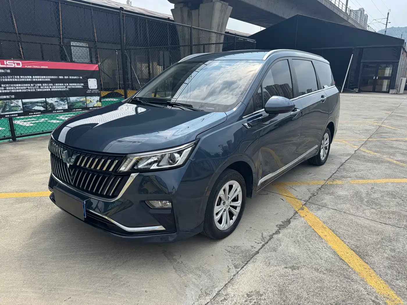 Wuling Motors Wuling Jiachen 2024 2022 1.5T CVT Smart Luxury