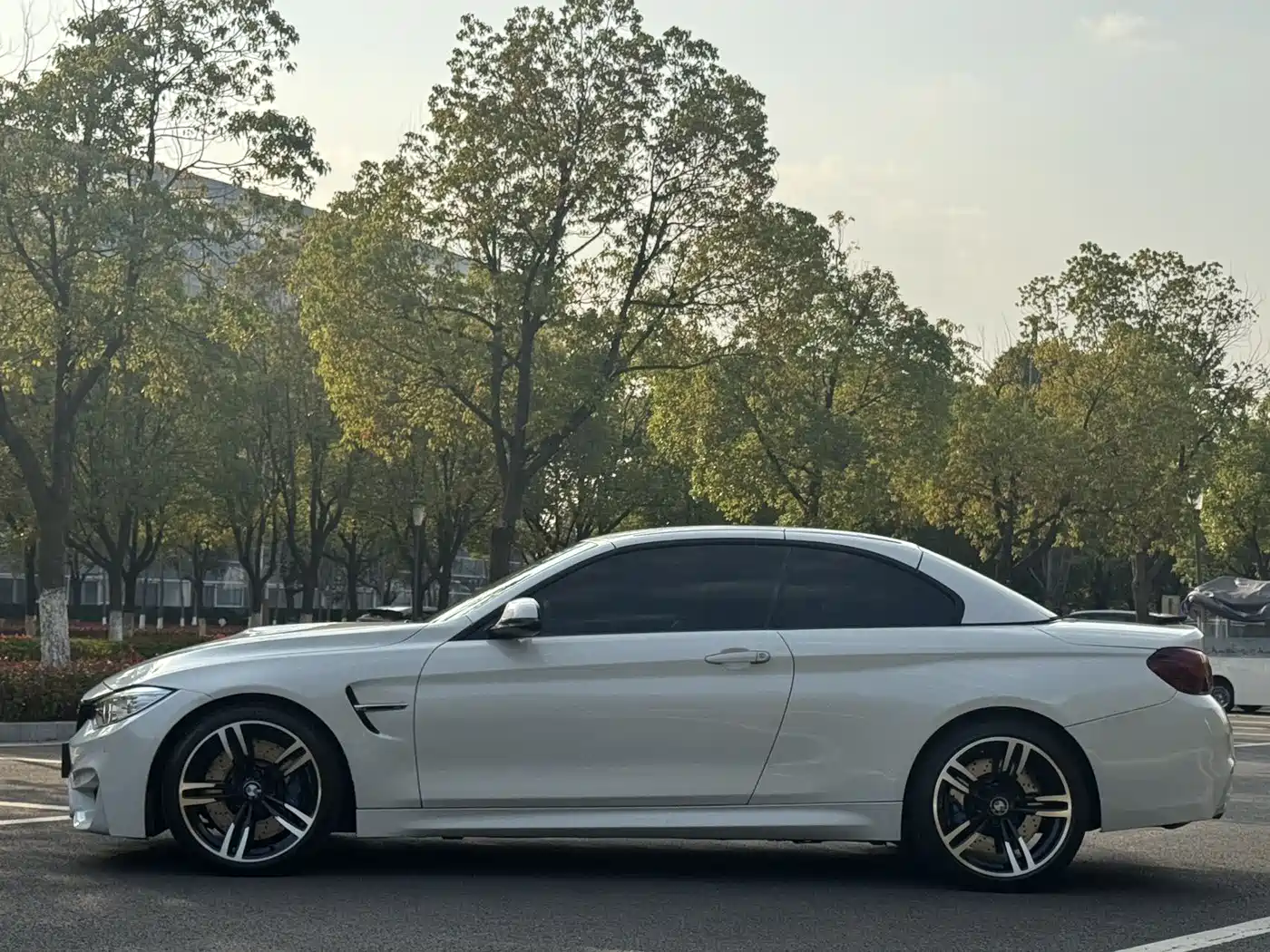 BMW M4 2014 M4 Convertible Coupe фото 4