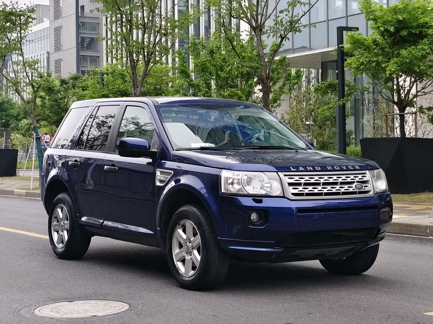 Land Rover Freelander 2 2011 3.2L i6 SE Petrol фото 3