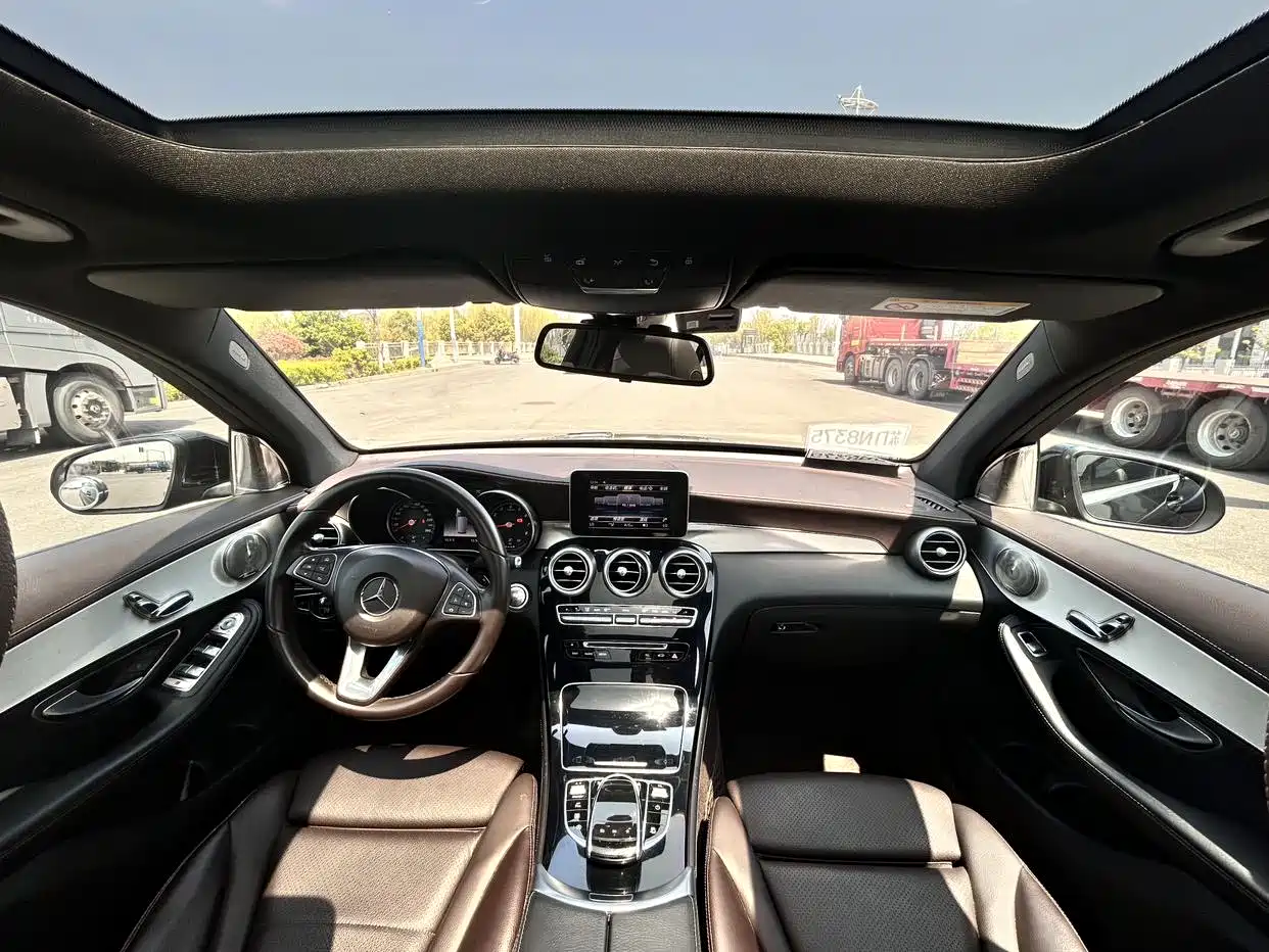 Mercedes-Benz GLC 2018 Facelift GLC 200 4MATIC фото 12