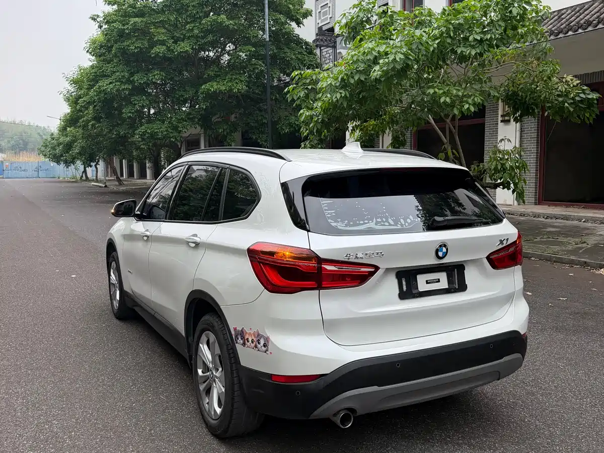 BMW X1 2016 sDrive18Li Premium Model фото 5