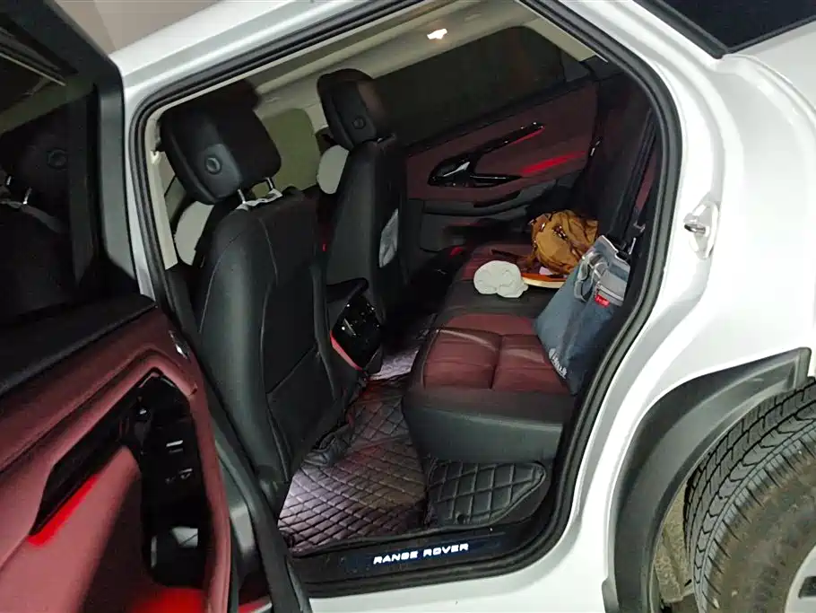 Land Rover Range Rover Evoque 2024 Range Rover Evoque L 249PS Light Master Edition фото 11