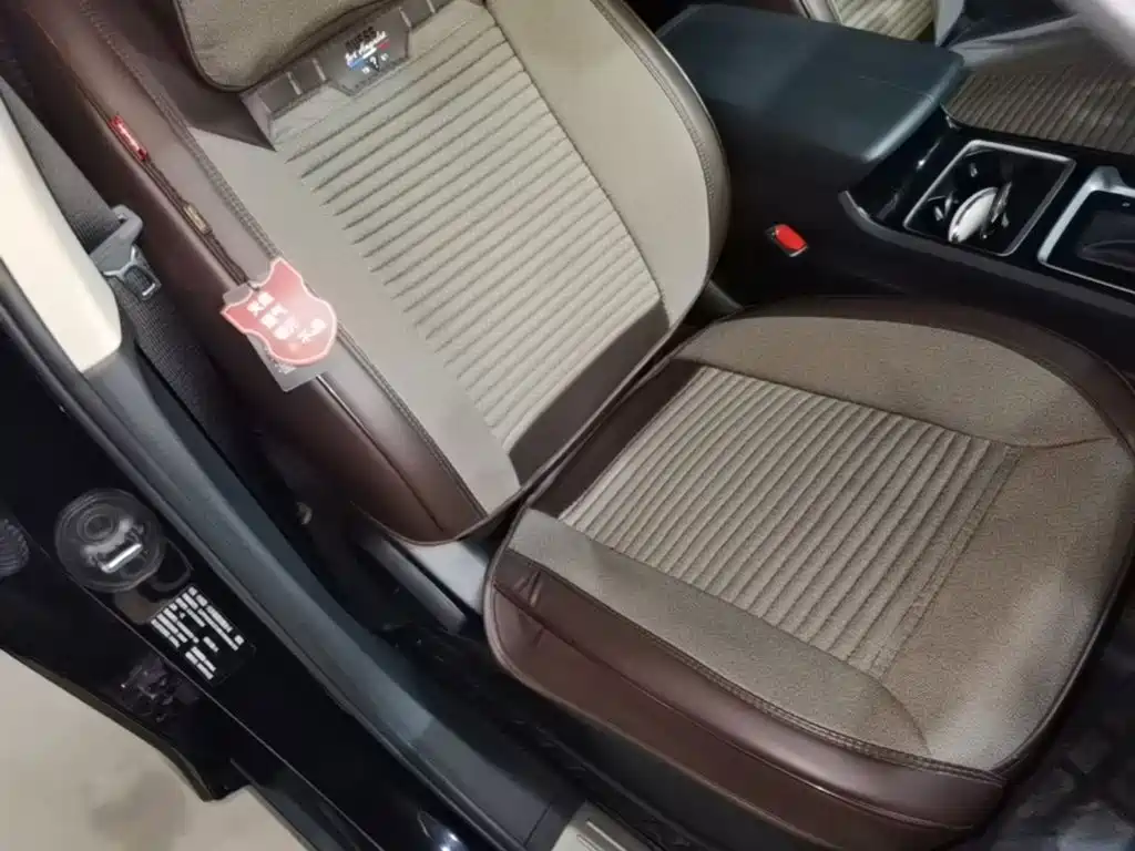 Besturn B70 2025 2025 Dragon Glory Edition 1.5T Premium