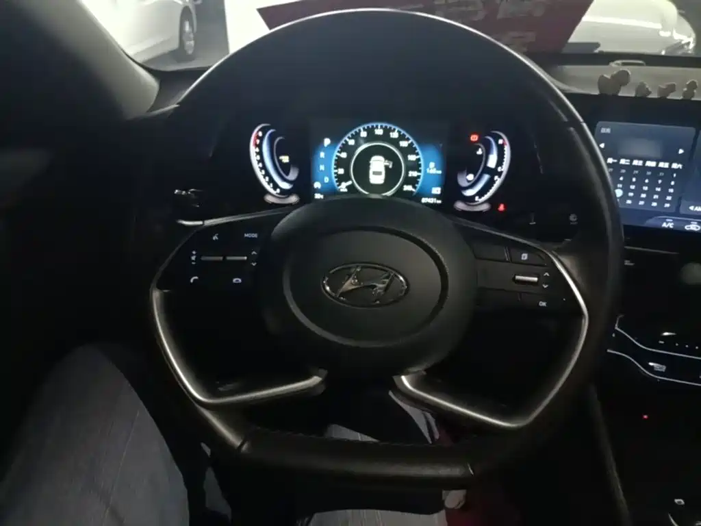 Hyundai Mistra 2021 2021 1.8L CVT GLX Elite