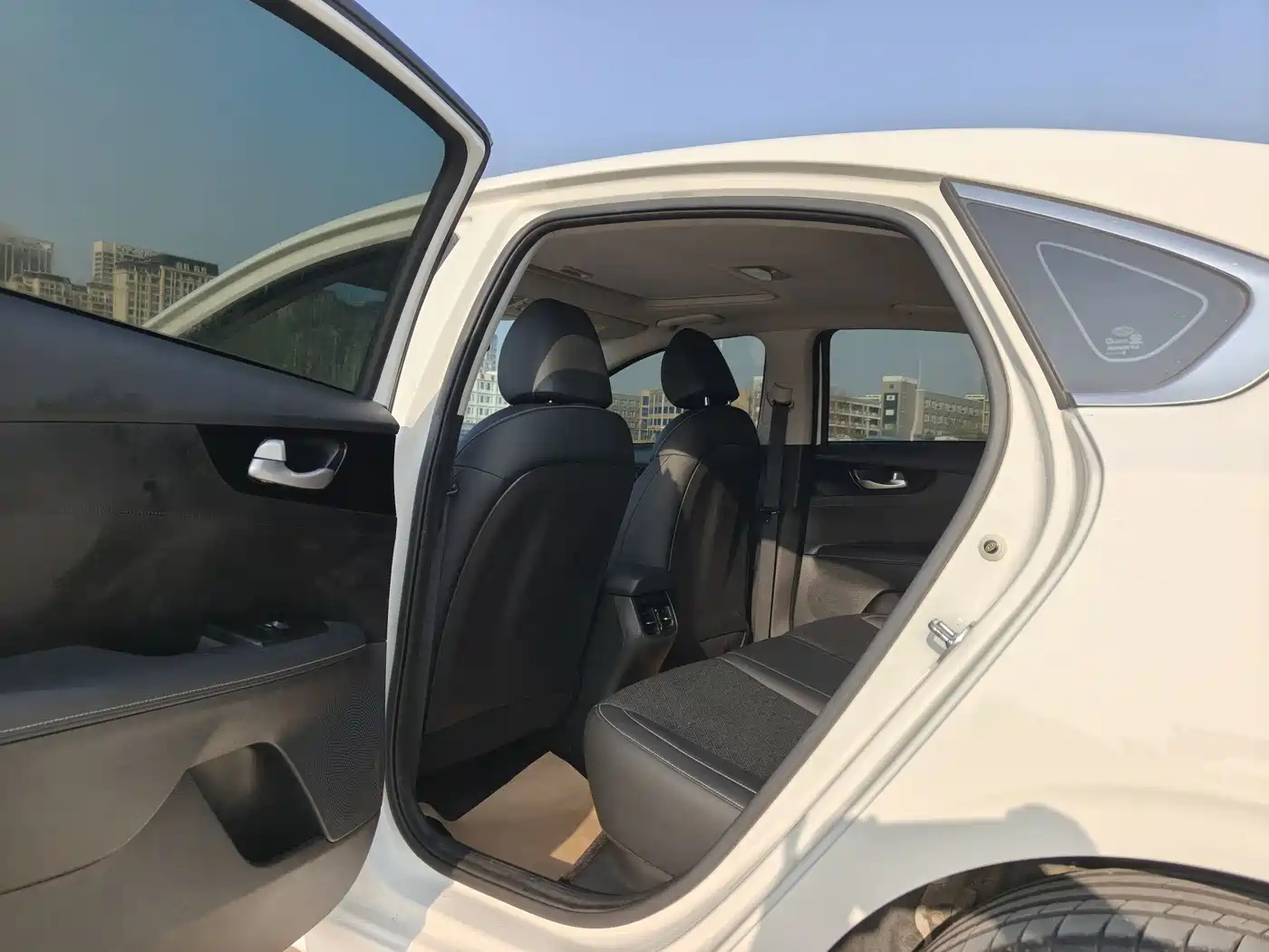 Kia K3 2019 1.5L CVT Smart Connect Edition фото 6