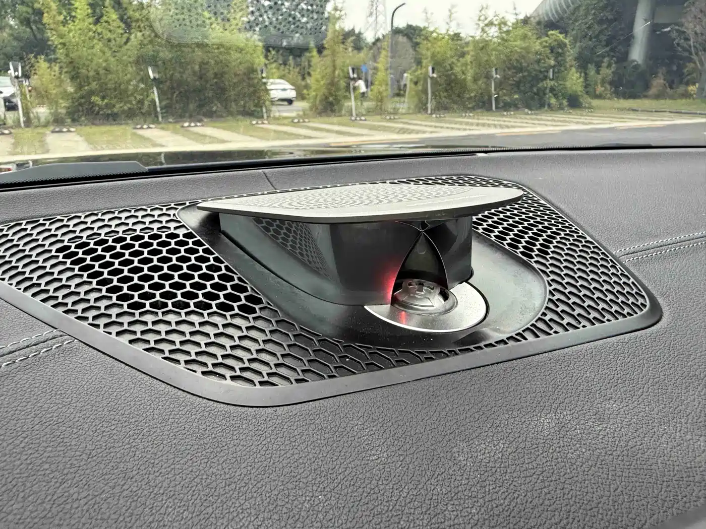 BMW 3 Series 2023 325Li M Sport Package фото 16