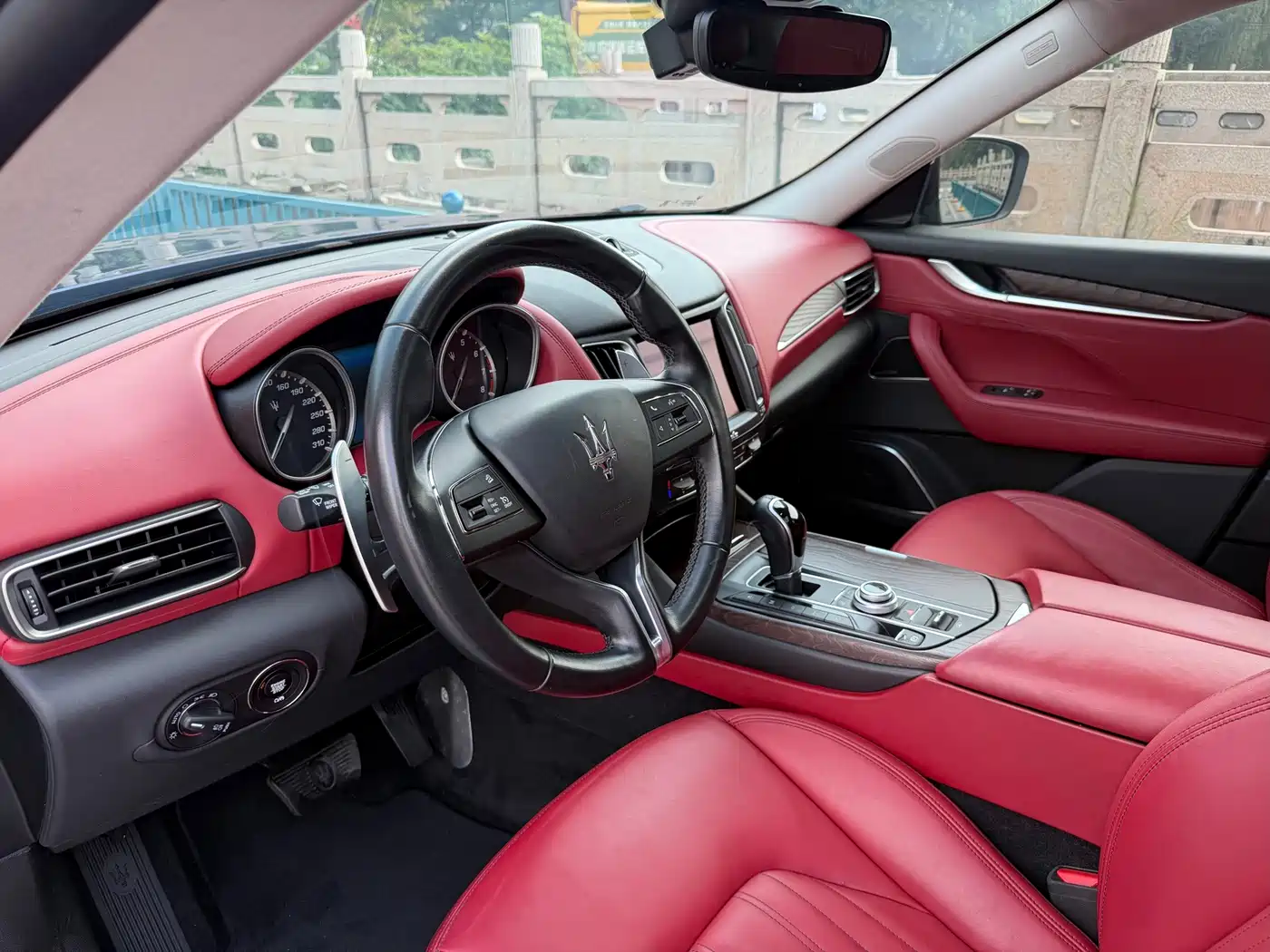 Maserati Levante 2017 2016 3.0T Standard