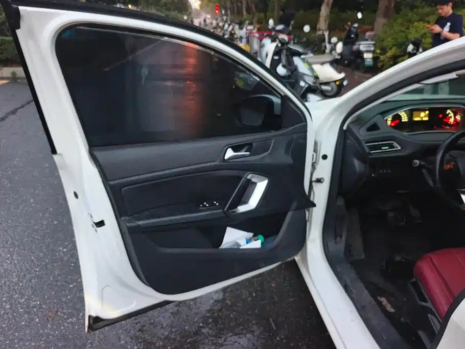 Peugeot 308 2018 2018 1.6L Auto Luxury Edition