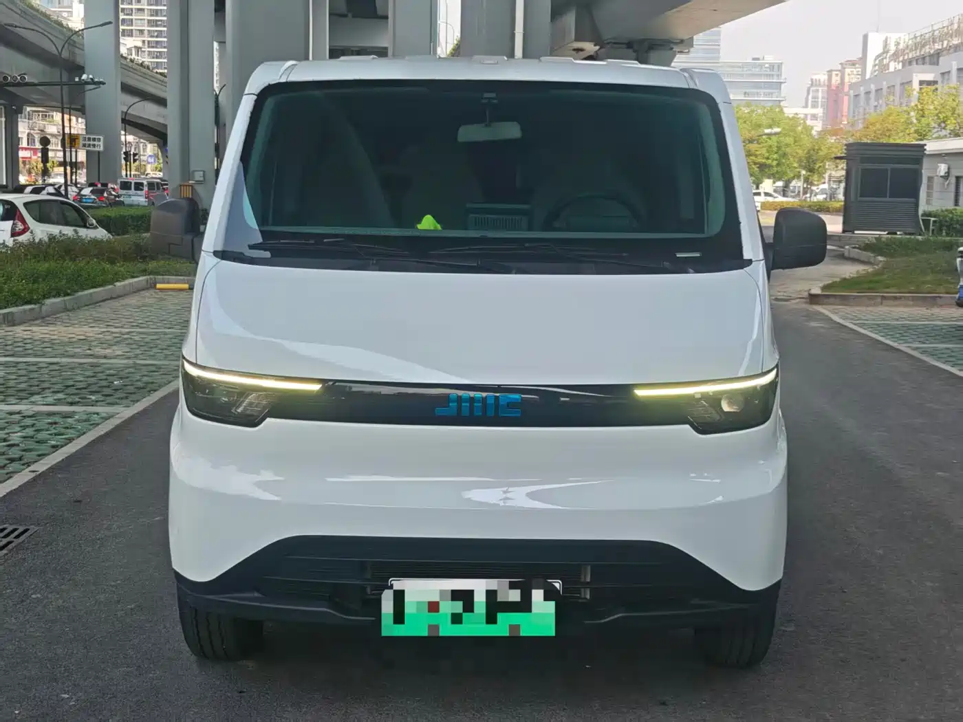 Jiangling E-Fushun 2025 2025 Clear Window Version 53.58kWh Medium Wheelbase Low Roof