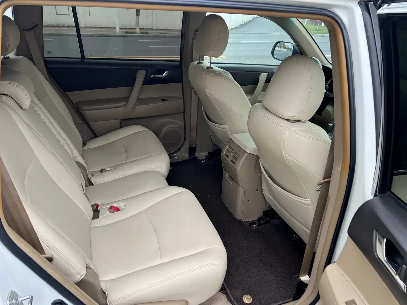 Toyota Highlander 2013 2.7L 2WD 5-seater Purple Gold Edition фото 13