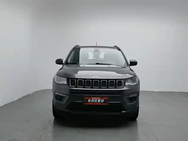 Jeep Compass 2019 200T Auto Family-Connected Large Screen Edition — фото 3