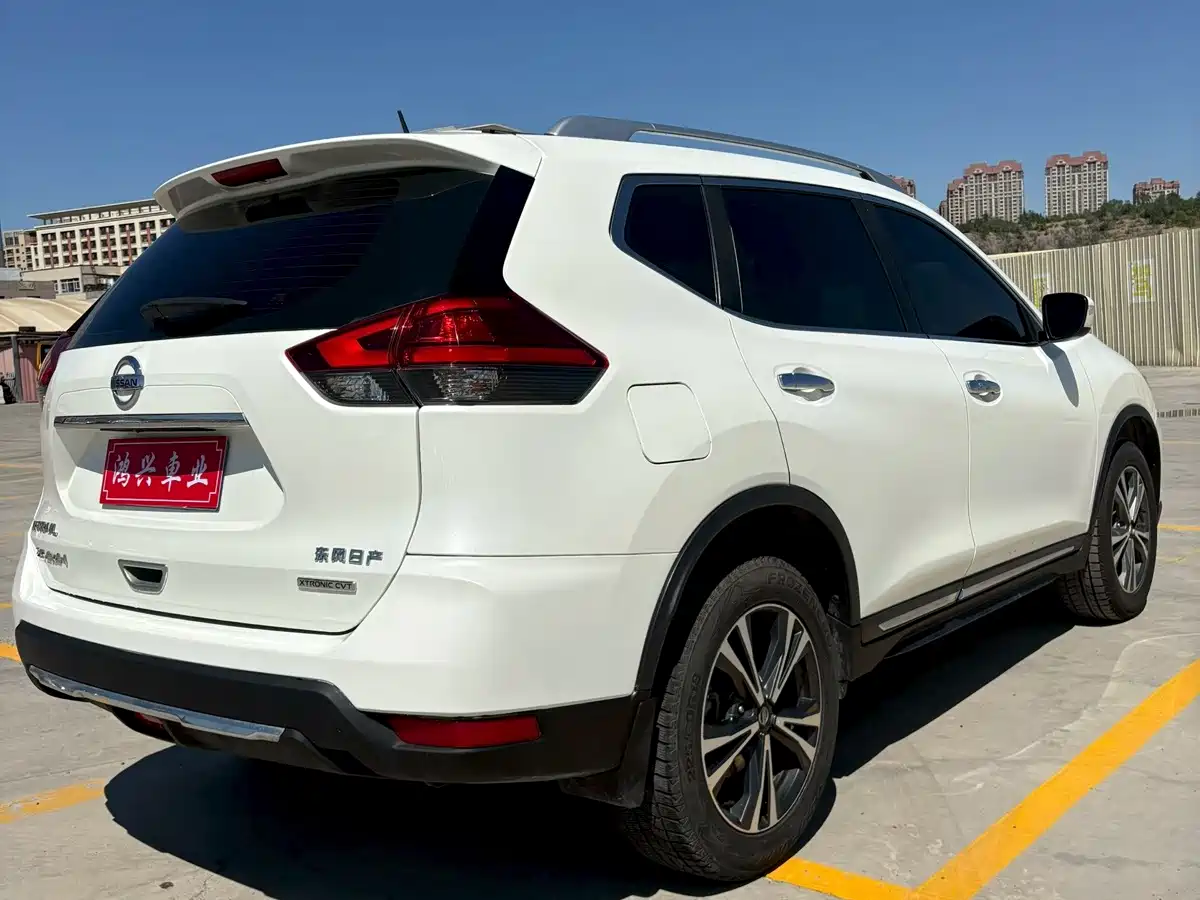 Фото 6 - Nissan X-Trail