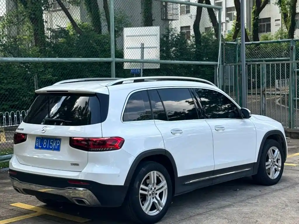 Фото 7 - Mercedes-Benz GLB